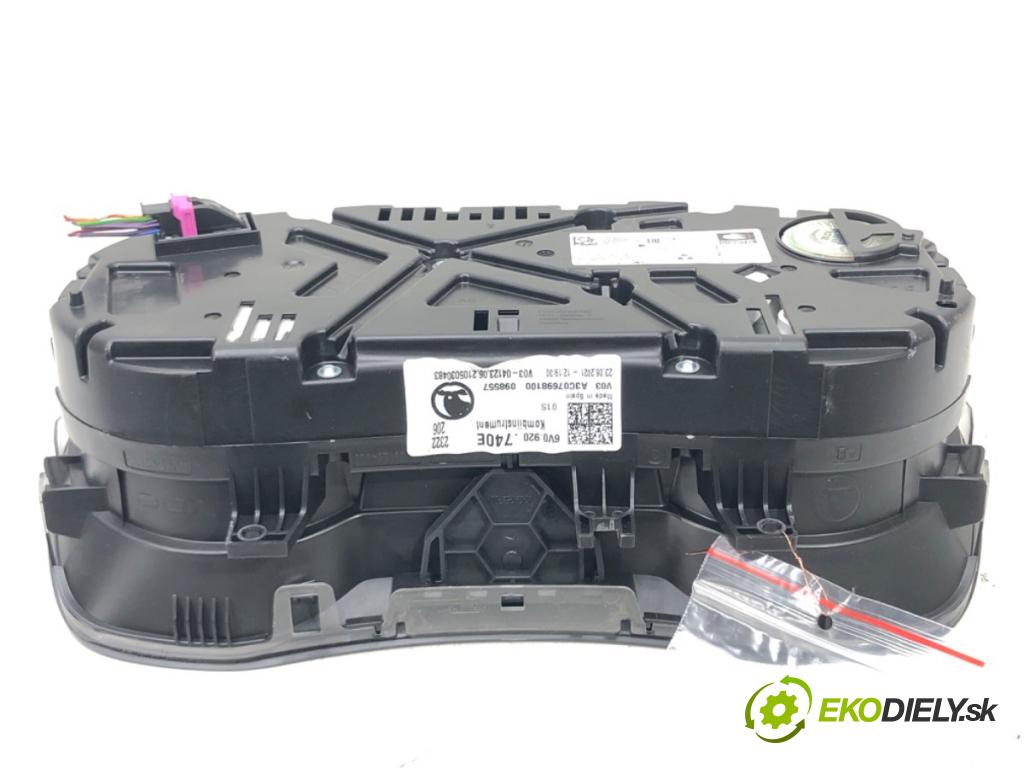 SKODA FABIA III Kombi (NJ5) 2014 - 2022    1.0 44 kW [60 KM] benzyna 2014 - 2022  Prístrojovka 6V0920740E (Prístrojové dosky, displeje)