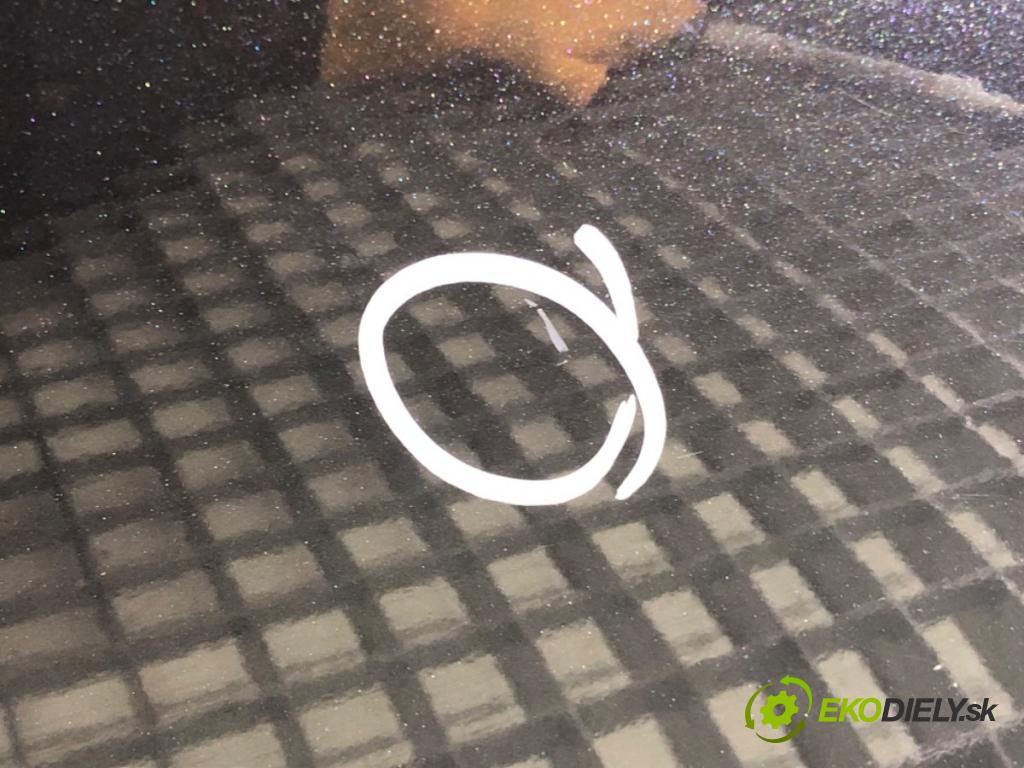 BMW F01 sedan 2010 300 kW 750 i, Li 4395 dveře pravý zadní část