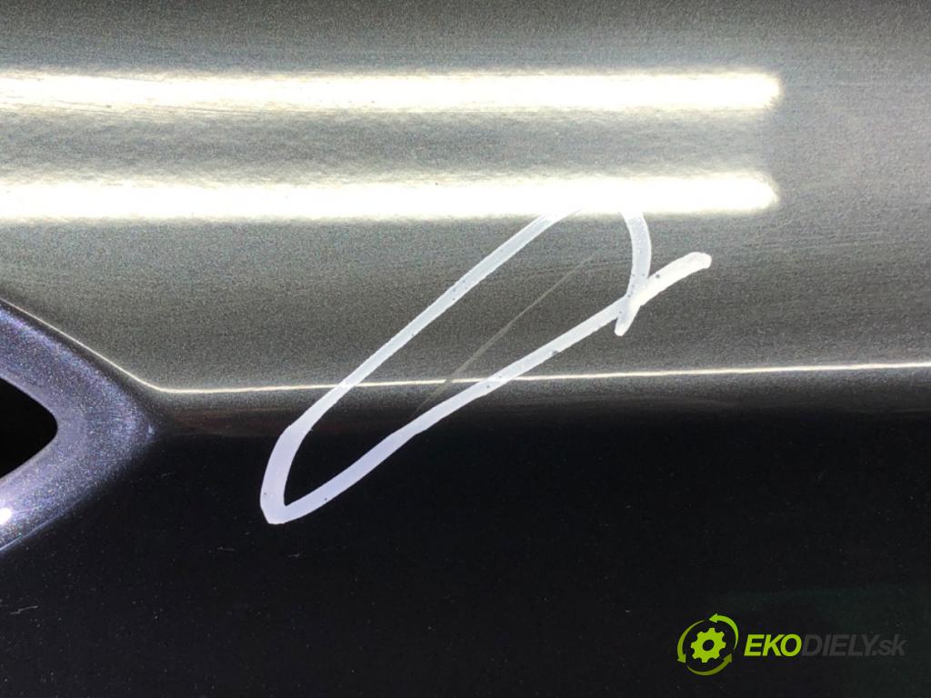 BMW F01 sedan 2010 300 kW 750 i, Li 4395 dveře pravý zadní část