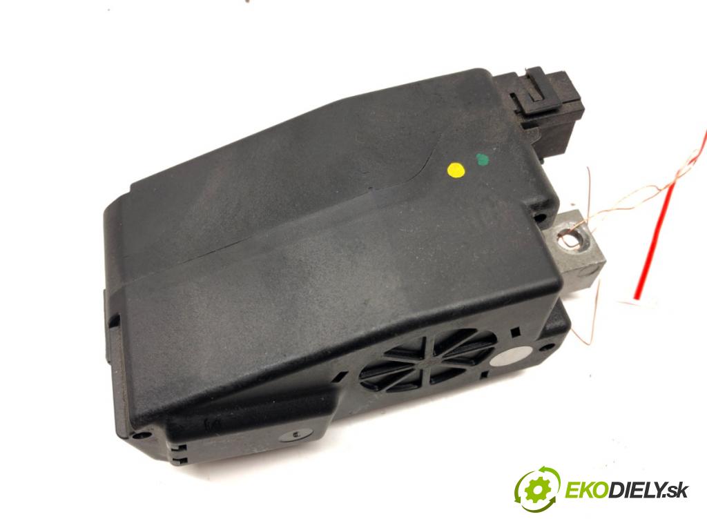 AUDI A5 Sportback (8TA) 2007 - 2017    2.0 TDI 105 kW [143 KM] olej napędowy 2009 - 2017  blokáda volantu 8K0905852E (Ostatné)