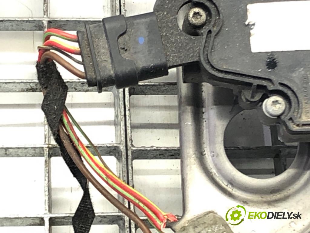 BMW 4 coupe (F32, F82) 2013 - 2022    428 i 180 kW [245 KM] benzyna 2013 - 2017  Mechanizmus stieračov predný 7267503 (Motorčeky stieračov predné)