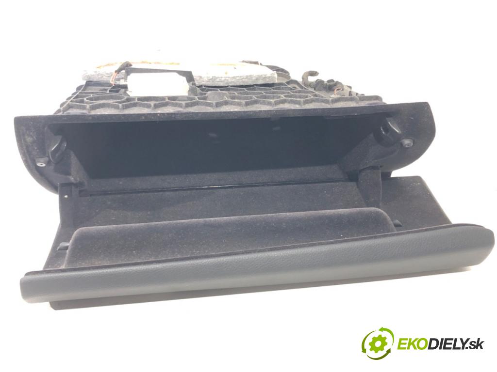 BMW 4 coupe (F32, F82) 2013 - 2022    428 i 180 kW [245 KM] benzyna 2013 - 2017  Priehradka, kastlík spolujazdca  (Priehradky, kastlíky)