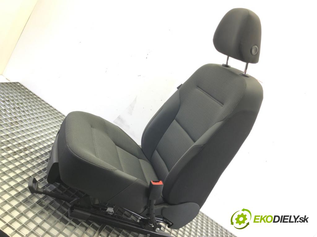 VW GOLF VII (5G1, BQ1, BE1, BE2) 2012 - 2022    1.4 TSI 92 kW [125 KM] benzyna 2014 - 2022  Sedadlo pravy predný