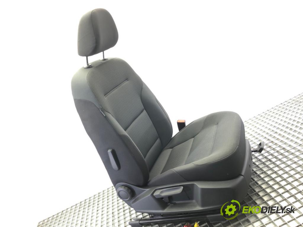 VW GOLF VII (5G1, BQ1, BE1, BE2) 2012 - 2022    1.4 TSI 92 kW [125 KM] benzyna 2014 - 2022  Sedadlo pravy predný