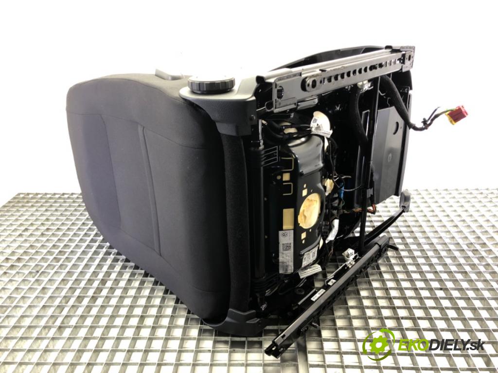 VW GOLF VII (5G1, BQ1, BE1, BE2) 2012 - 2022    1.4 TSI 92 kW [125 KM] benzyna 2014 - 2022  Sedadlo pravy predný