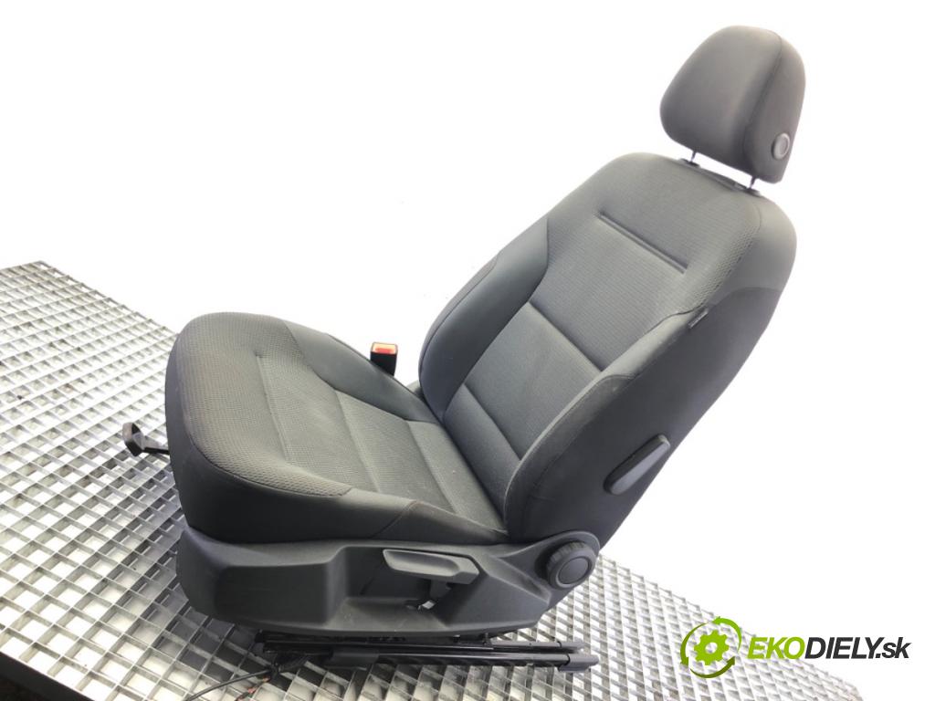 VW GOLF VII (5G1, BQ1, BE1, BE2) 2012 - 2022    1.4 TSI 92 kW [125 KM] benzyna 2014 - 2022  Sedadlo ľavy predný