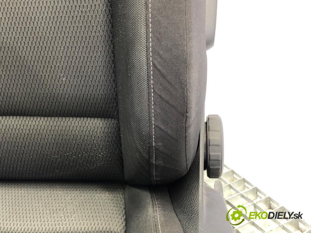 VW GOLF VII (5G1, BQ1, BE1, BE2) 2012 - 2022    1.4 TSI 92 kW [125 KM] benzyna 2014 - 2022  Sedadlo ľavy predný