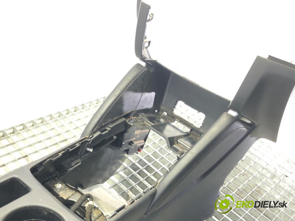 MAZDA CX-5 (KE, GH) 2011 - 2017    2.5 137 kW [186 KM] benzyna 2013 - 2017  Tunel stredový  (Stredový tunel / panel)