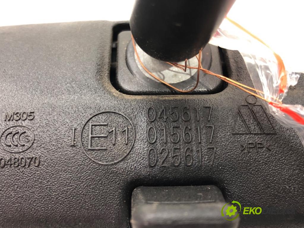 MAZDA CX-5 (KE, GH) 2011 - 2017    2.5 137 kW [186 KM] benzyna 2013 - 2017  zpětné zrcátko vnitřní  (Světla vnitřní)