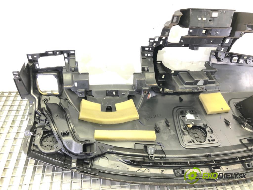 MAZDA CX-5 (KE, GH) 2011 - 2017    2.5 137 kW [186 KM] benzyna 2013 - 2017  Palubná doska  (Palubné dosky)