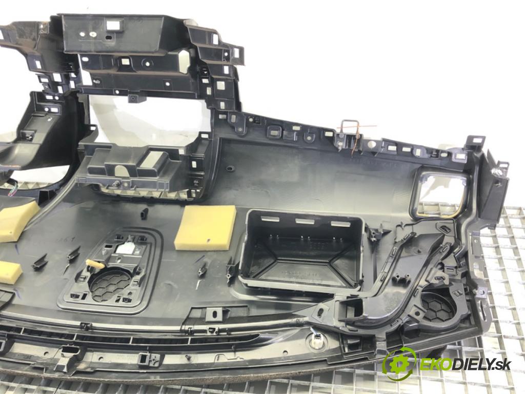 MAZDA CX-5 (KE, GH) 2011 - 2017    2.5 137 kW [186 KM] benzyna 2013 - 2017  Palubná doska  (Palubné dosky)