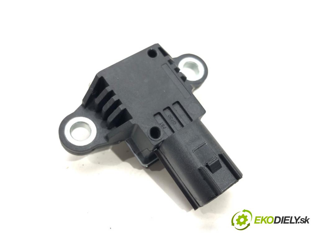 MAZDA CX-5 (KE, GH) 2011 - 2017    2.5 137 kW [186 KM] benzyna 2013 - 2017  Snímač nárazu GMC8-57KC0A (Snímače nárazu)