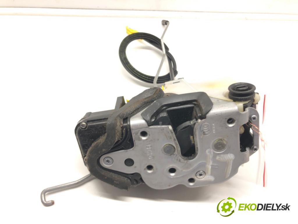 OPEL ASTRA J (P10) 2009 - 2015    1.4 (68) 74 kW [100 KM] benzyna 2009 - 2015  zámok dveře levý zadní část 