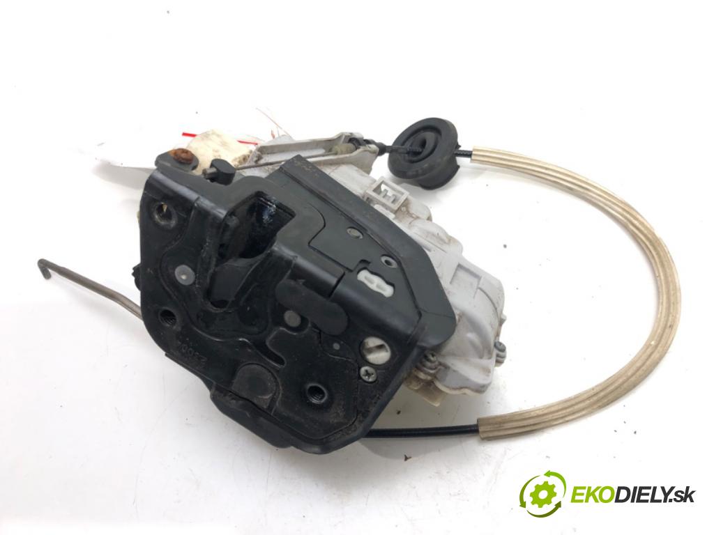 AUDI A6 C6 (4F2) 2004 - 2011    3.0 TDI quattro 165 kW [225 KM] olej napędowy 2004  zámok dveře pravý přední část 4F1837016