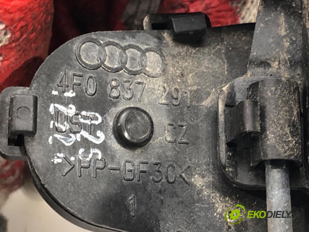 AUDI A6 C6 (4F2) 2004 - 2011    3.0 TDI quattro 165 kW [225 KM] olej napędowy 2004  Kľučka vonkajšia ľavy predný