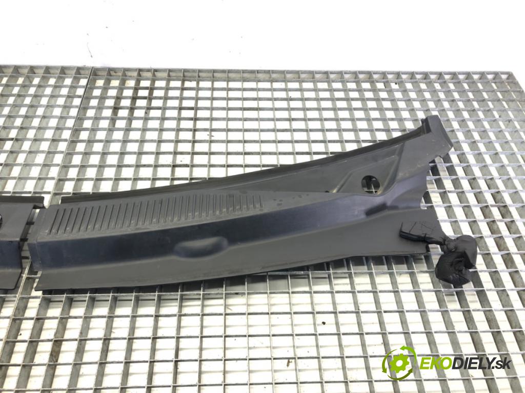 JEEP GRAND CHEROKEE III (WH, WK) 2004 - 2011    3.0 CRD 4x4 155 kW [211 KM] olej napędowy 2006 - 2  Torpédo, plast pod čelné okno  (Torpéda)