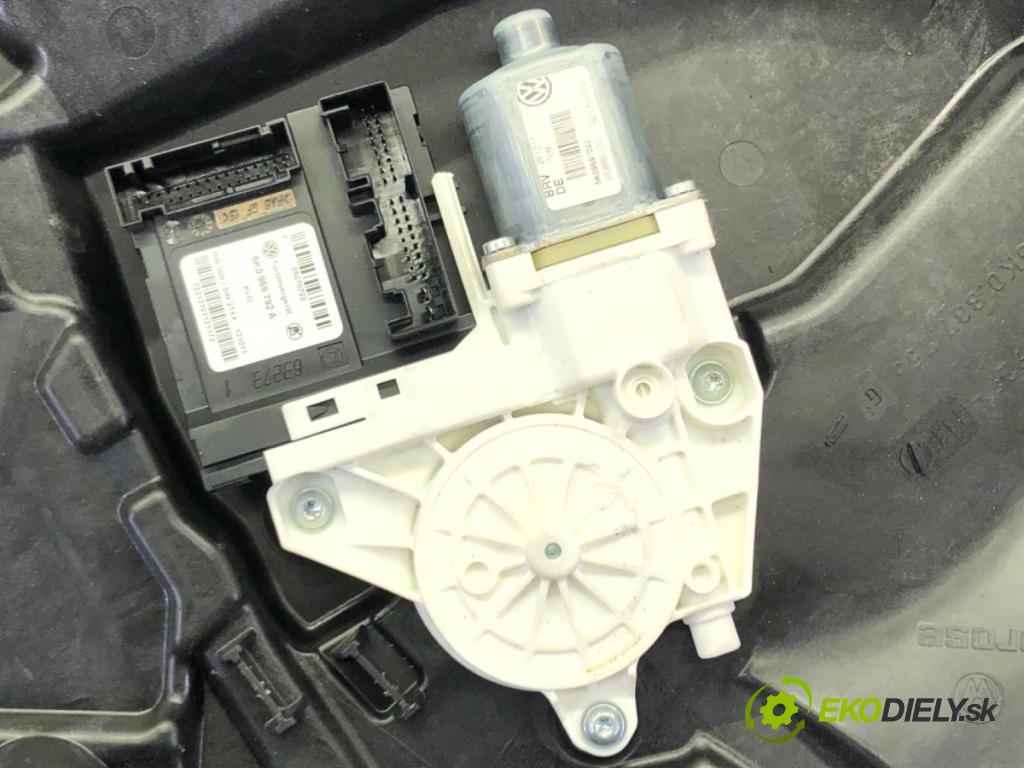 VW GOLF VI (5K1) 2008 - 2014    1.2 TSI 77 kW [105 KM] benzyna 2008 - 2012  mechanismus okna pravý přední část 5K0959702J