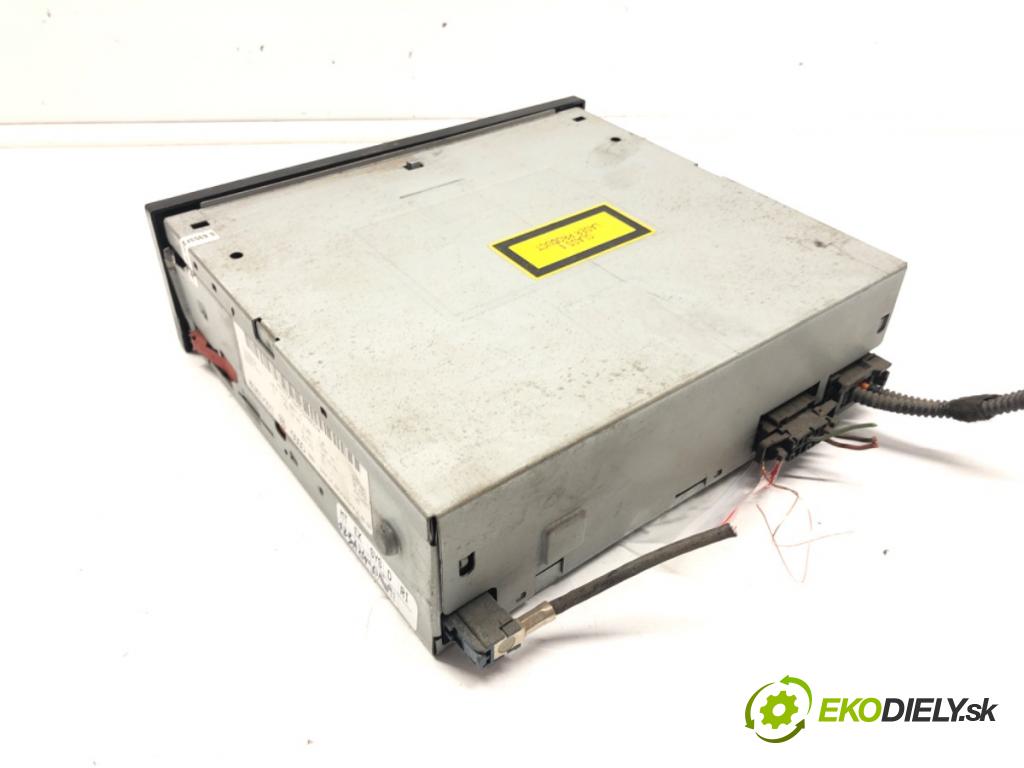 AUDI A6 C6 (4F2) 2004 - 2011    3.0 TDI quattro 165 kW [225 KM] olej napędowy 2004  CZYTNIK navigace 4E0919887C (Ostatní)