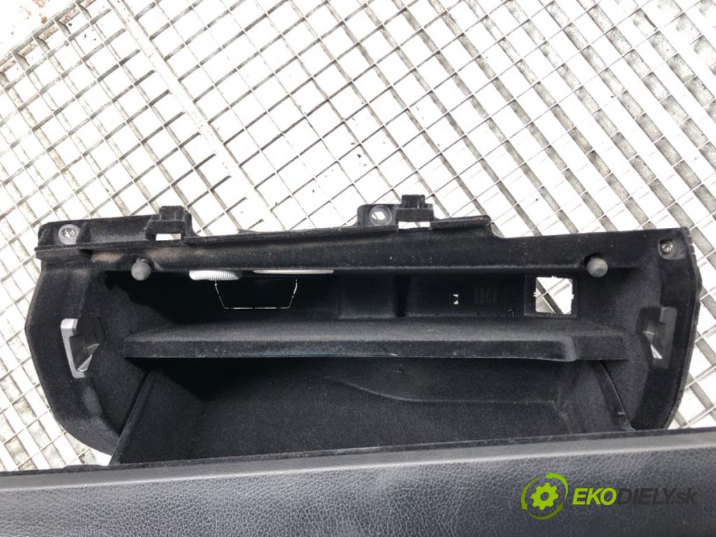 MERCEDES-BENZ KLASA E (W212) 2009 - 2016    E 200 CDI / BlueTEC (212.005, 212.006) 100 kW [136  Priehradka, kastlík spolujazdca A2126802491 (Priehradky, kastlíky)