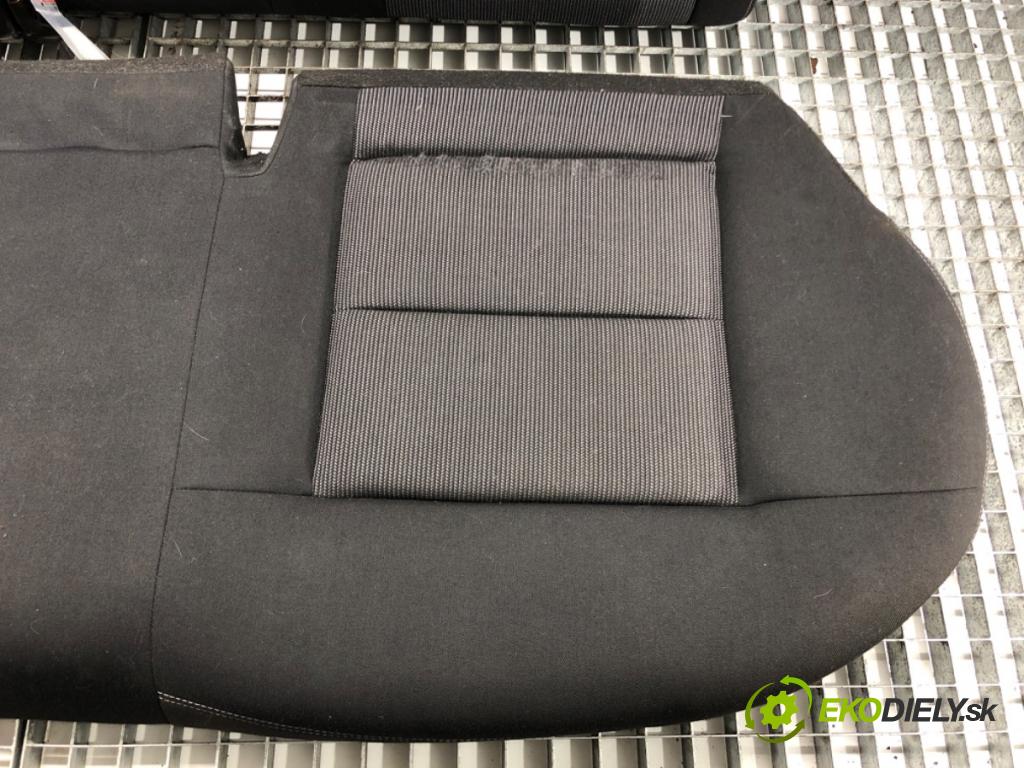 MERCEDES-BENZ KLASA E (W212) 2009 - 2016    E 200 CDI / BlueTEC (212.005, 212.006) 100 kW [136  Sedadlo druhý rad