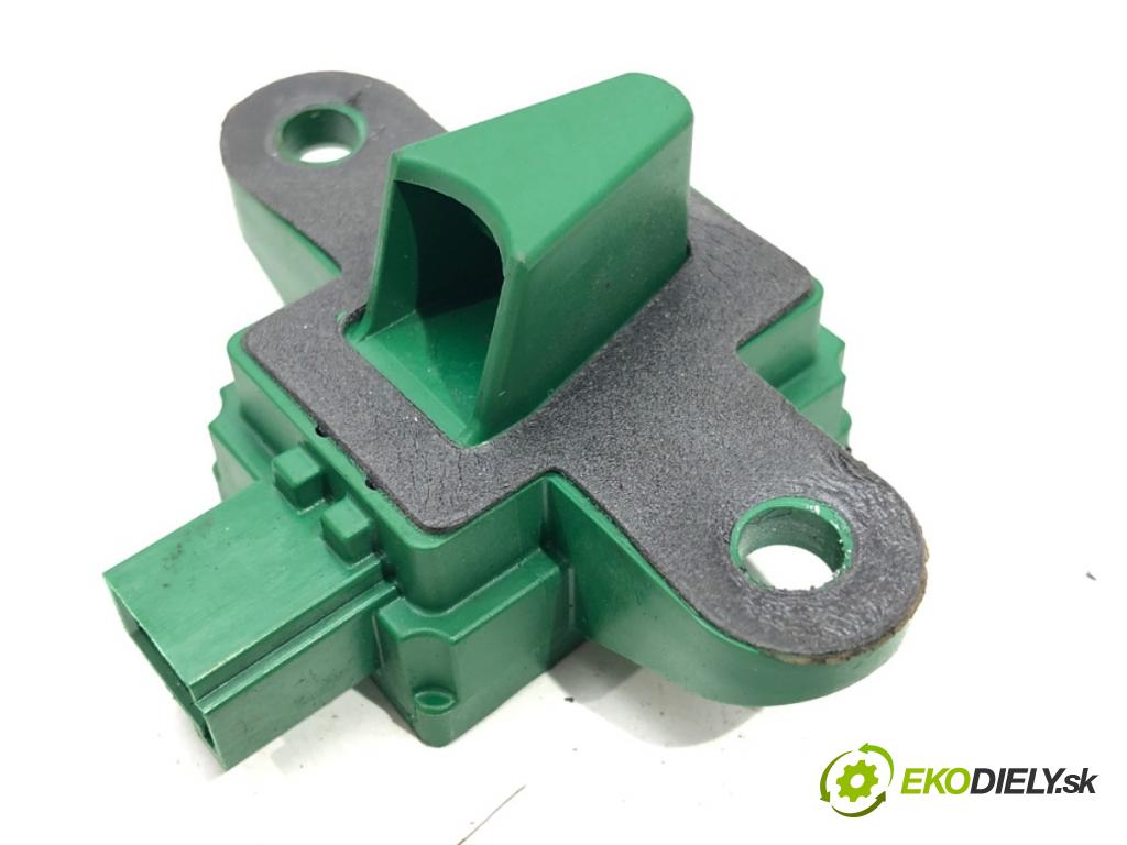 MERCEDES-BENZ KLASA E (W212) 2009 - 2016    E 200 CDI / BlueTEC (212.005, 212.006) 100 kW [136  Snímač nárazu A1729056100 (Snímače nárazu)