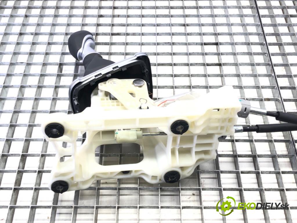 HYUNDAI KONA (OS, OSE, OSI) 2017 - 2022    1.0 T-GDi 88 kW [120 KM] benzyna 2017 - 2022  Kulisa 43700-J9160 (Rýchlostné páky / kulisy)