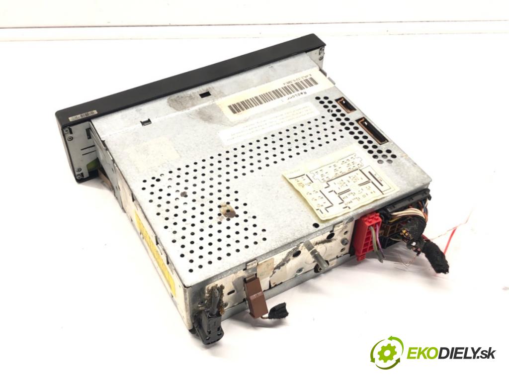 AUDI A6 C5 Avant (4B5) 1997 - 2005    2.5 TDI 132 kW [180 KM] olej napędowy 2000 - 2005  RADIO 4B0035186E (Audio zariadenia)