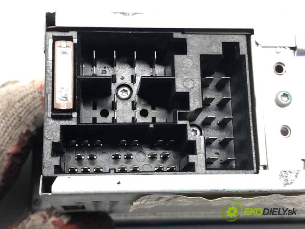 AUDI A6 C5 Avant (4B5) 1997 - 2005    2.5 TDI 132 kW [180 KM] olej napędowy 2000 - 2005  RADIO 4B0035186E (Audio zariadenia)