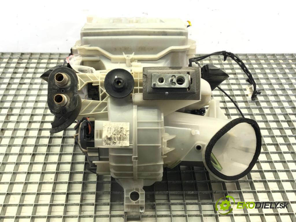 PEUGEOT 308 I (4A_, 4C_) 2007 - 2016    1.6 16V 88 kW [120 KM] benzyna 2007 - 2014  Výhrevné teleso, radiátor kúrenia  (Radiátory kúrenia)