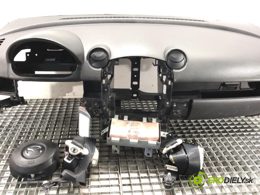 MAZDA 2 (DE_, DH_) 2007 - 2015    1.6 MZ-CD 66 kW [90 KM] olej napędowy 2008 - 2015  Palubná doska silentbloku pasy