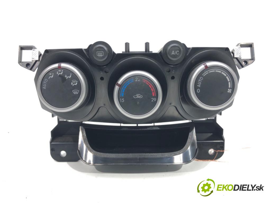 MAZDA 2 (DE_, DH_) 2007 - 2015    1.6 MZ-CD 66 kW [90 KM] olej napędowy 2008 - 2015  Panel ovládania kúrenia DL5461190A (Prepínače, spínače, tlačidlá a ovládače kúrenia)