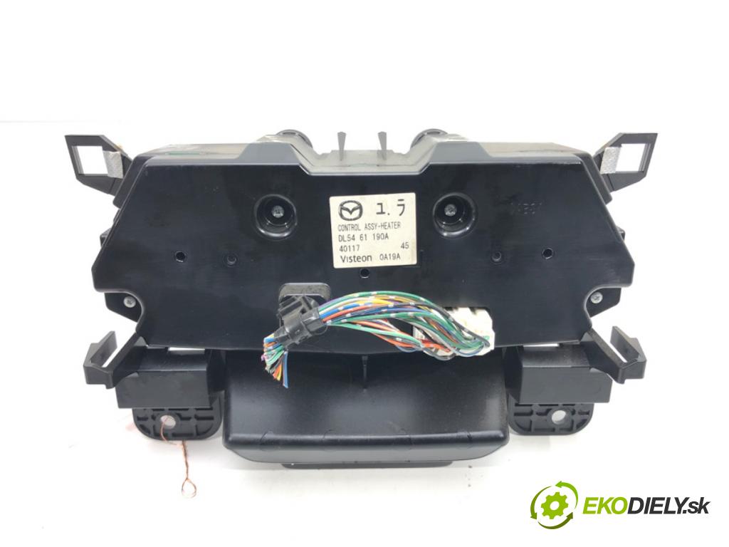 MAZDA 2 (DE_, DH_) 2007 - 2015    1.6 MZ-CD 66 kW [90 KM] olej napędowy 2008 - 2015  Panel ovládania kúrenia DL5461190A (Prepínače, spínače, tlačidlá a ovládače kúrenia)
