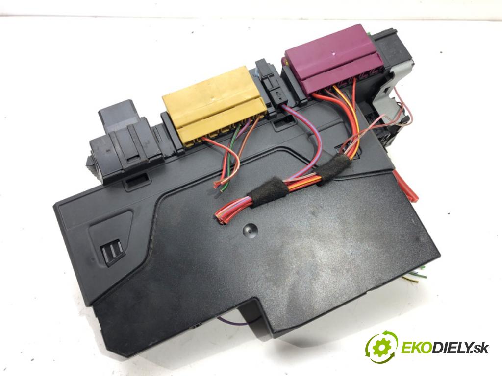 MERCEDES-BENZ KLASA E (W212) 2009 - 2016    E 200 CDI / BlueTEC (212.005, 212.006) 100 kW [136  modul SAM 2129000022 (Ostatní)