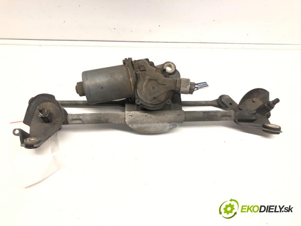 TOYOTA YARIS (_P1_) 1999 - 2005    1.0 (SCP10_) 48 kW [65 KM] benzyna 2003 - 2005  Mechanizmus stieračov predný 85110-0D020 (Motorčeky stieračov predné)