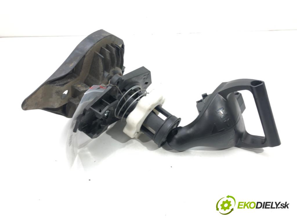 RENAULT CLIO IV (BH_) 2012 - 2022    0.9 TCe 90 66 kW [90 KM] benzyna 2012 - 2022  VÝTAH: kola NÁHRADNÍ: 8200551279