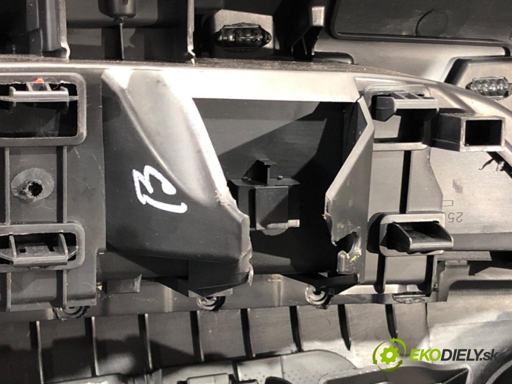 RENAULT CLIO IV (BH_) 2012 - 2022    0.9 TCe 90 66 kW [90 KM] benzyna 2012 - 2022  Palubná doska  (Palubné dosky)