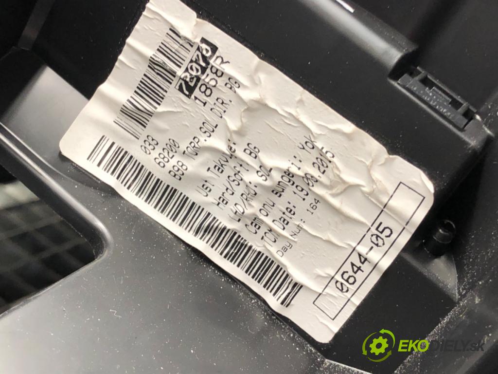 RENAULT CLIO IV (BH_) 2012 - 2022    0.9 TCe 90 66 kW [90 KM] benzyna 2012 - 2022  Palubná doska  (Palubné dosky)