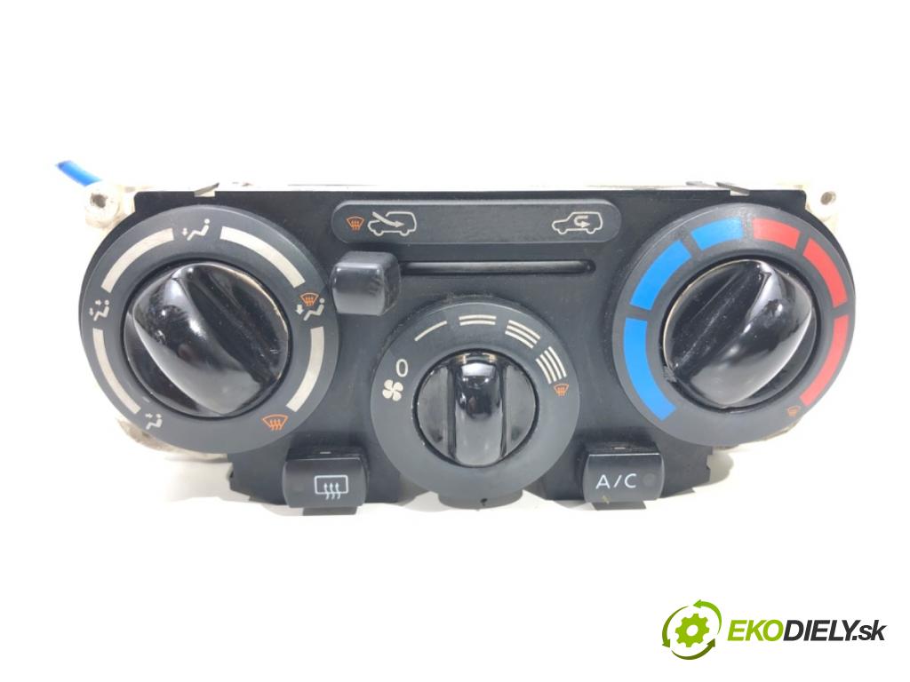 NISSAN MICRA III (K12) 2002 - 2010    1.2 16V 48 kW [65 KM] benzyna 2003 - 2010  Panel ovládania kúrenia F667193V (Prepínače, spínače, tlačidlá a ovládače kúrenia)