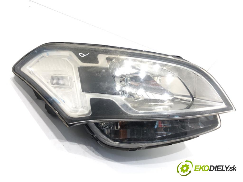 KIA SOUL I (AM) 2009 - 2022    1.6 CRDi 128 94 kW [126 KM] olej napędowy 2009 - 2  Svetlomet pravy predný 92102-2KXXX