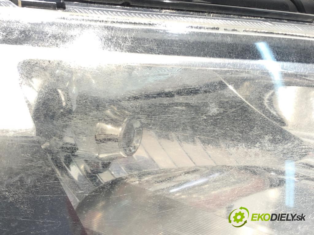 KIA SOUL I (AM) 2009 - 2022    1.6 CRDi 128 94 kW [126 KM] olej napędowy 2009 - 2  Svetlomet pravy predný 92102-2KXXX