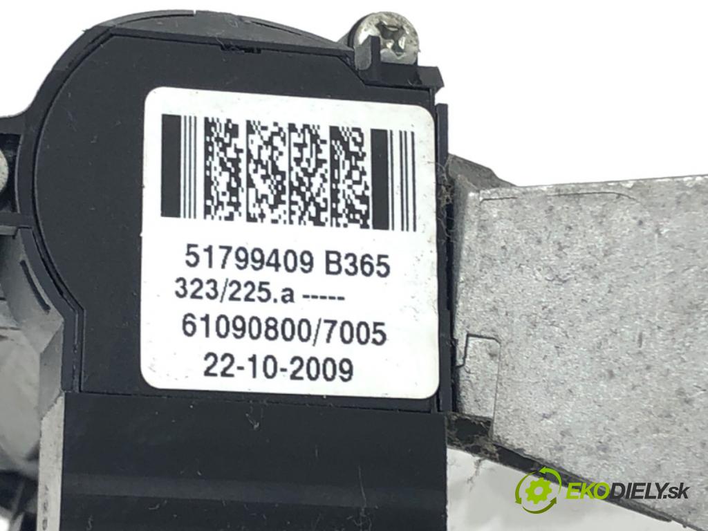 FIAT LINEA (323_, 110_) 2006 - 2022    1.4 T-Jet (323AXC1A) 88 kW [120 KM] benzyna 2007 -  spinačka 51799409 (Spínacie skrinky a kľúče)
