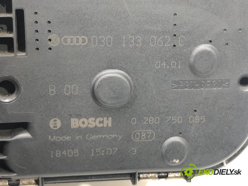 VW POLO (6N2) 1999 - 2001    1.4 44 kW [60 KM] benzyna 1999 - 2001  Škrtiaca klapka 030133062C (Škrtiace klapky)