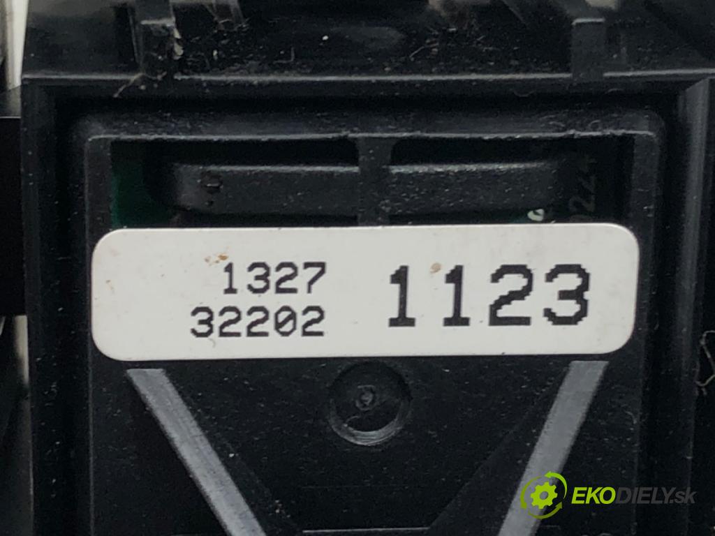 OPEL INSIGNIA A (G09) 2008 - 2017    2.0 CDTI (68) 118 kW [160 KM] olej napędowy 2008 - 2017  BRZDA: ručný elektrický 13271123 (Ručné brzdy)