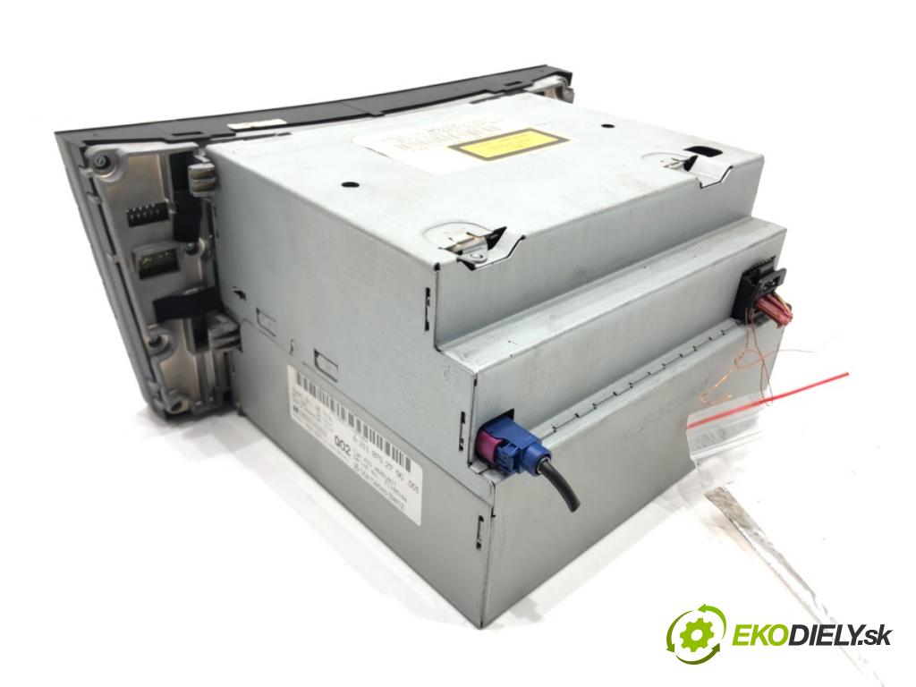 MERCEDES-BENZ CLS (C219) 2004 - 2011    CLS 320 CDI (219.322) 165 kW [224 KM] olej napędow  RADIO A2118702790 (Audio zariadenia)