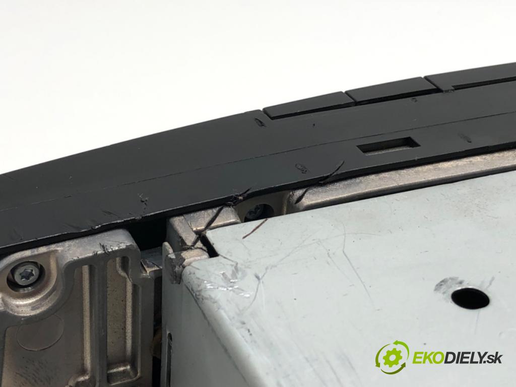 MERCEDES-BENZ CLS (C219) 2004 - 2011    CLS 320 CDI (219.322) 165 kW [224 KM] olej napędow  RADIO A2118702790 (Audio zariadenia)