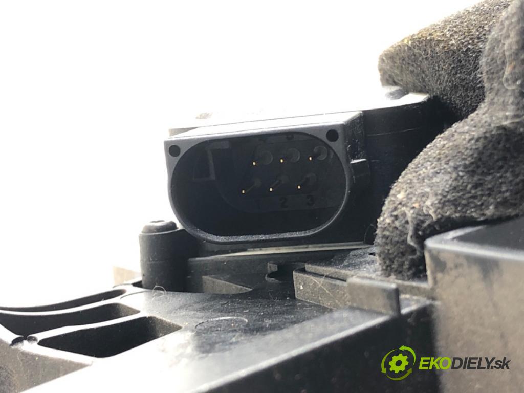 MERCEDES-BENZ CLS (C219) 2004 - 2011    CLS 320 CDI (219.322) 165 kW [224 KM] olej napędowy 2005 - 2010  Potenciometer plynu A2113010001 (Pedále)