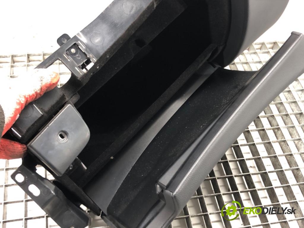 MERCEDES-BENZ CLS (C219) 2004 - 2011    CLS 320 CDI (219.322) 165 kW [224 KM] olej napędowy 2005 - 2010  Priehradka, kastlík spolujazdca  (Priehradky, kastlíky)