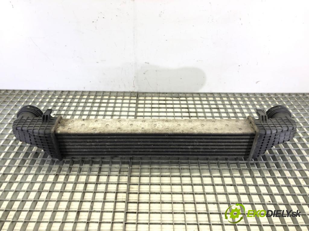 MERCEDES-BENZ CLS (C219) 2004 - 2011    CLS 320 CDI (219.322) 165 kW [224 KM] olej napędowy 2005 - 2010  intercooler A2115003902 (Chladiče nasávaného vzduchu (intercoolery))