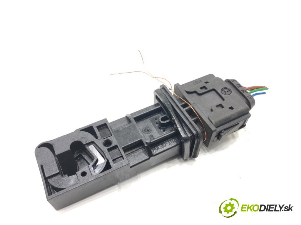 MERCEDES-BENZ CLS (C219) 2004 - 2011    CLS 320 CDI (219.322) 165 kW [224 KM] olej napędow  Váha vzduchu A6420940148 (Váhy vzduchu)