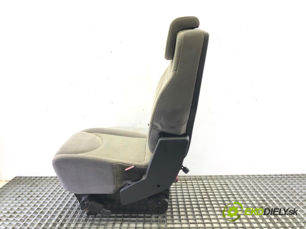 CITROEN JUMPY (VF7) 2007 - 2016    2.0 HDi 120 88 kW [120 KM] olej napędowy 2007 - 2016  Sedadlo Sedadlo tretí rad